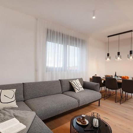 Fux Penthouse Whirlpool Meerblick 扎达尔 外观 照片