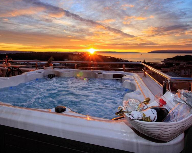 Fux Penthouse Whirlpool Meerblick 扎达尔 外观 照片