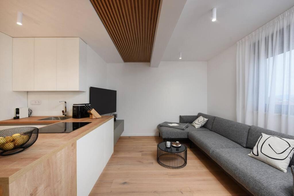 Fux Penthouse Whirlpool Meerblick 扎达尔 外观 照片