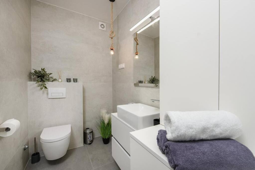 Fux Penthouse Whirlpool Meerblick 扎达尔 外观 照片